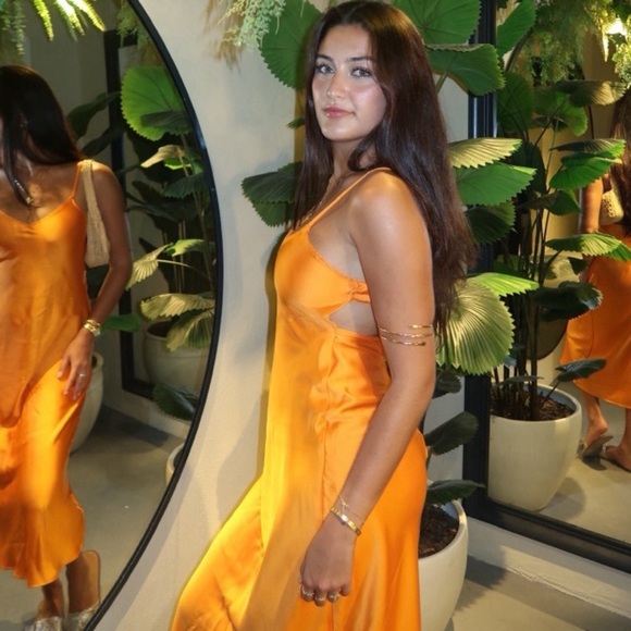 NWT ZARA ORANGE SATIN MIDI DRESS SIZE L - Picture 5 of 17